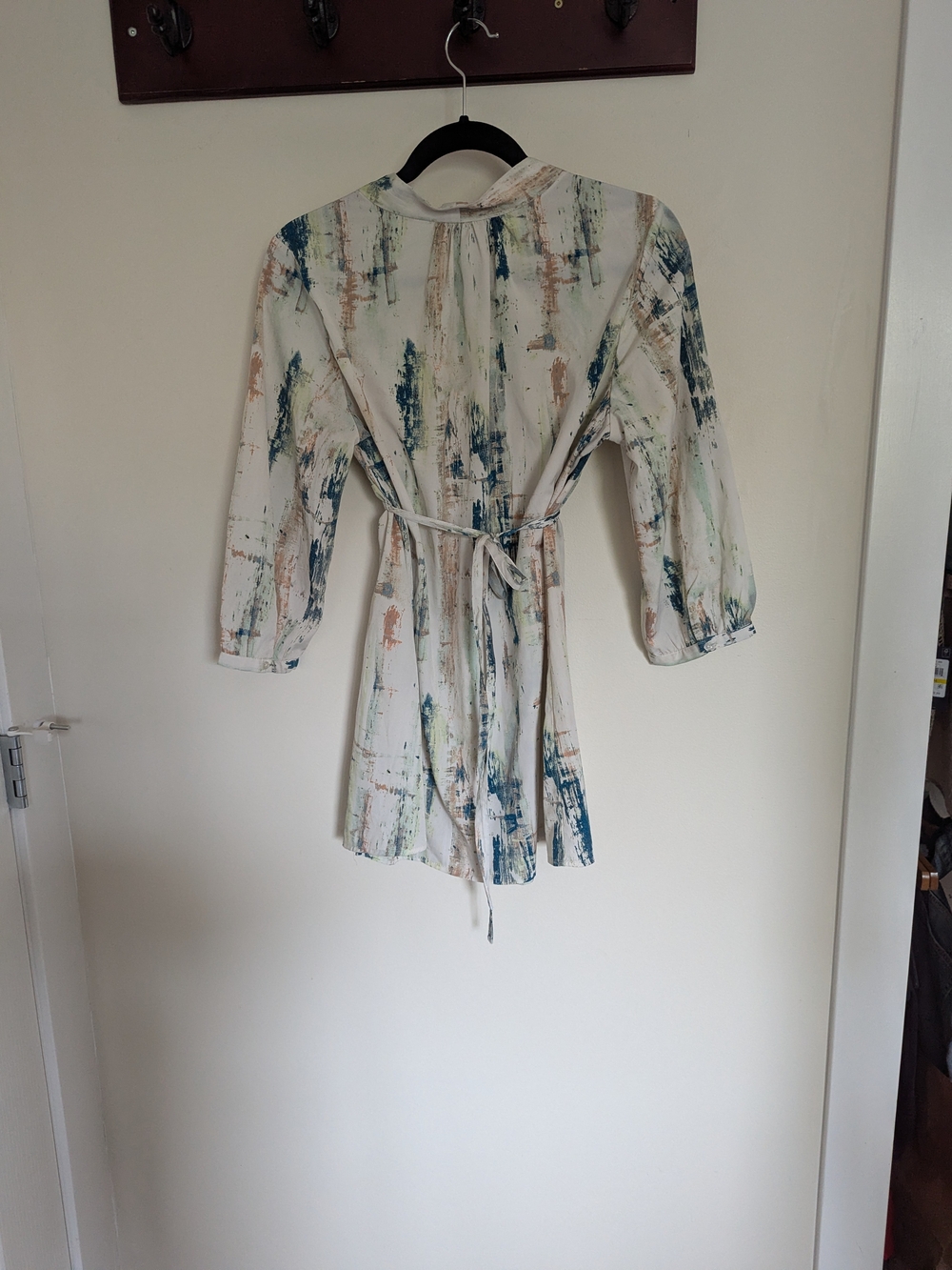 Abstract Pattern Maternity Blouse - Picture 4 of 5